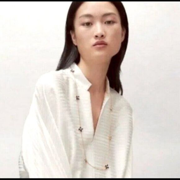 NWT Tory Burch Gold Blue Zircon Four Leaf Clover Elongated 21 in. Neckla… - Picture 5 of 11